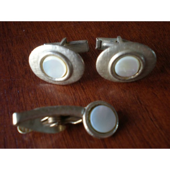 Vintage Set 1950's Abalone Mother of Pearl Goldtone Cufflinks + Tie Clip - Picture 2 of 2